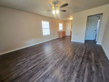 Main picture of 1105 SE 15th St