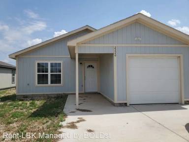 Main picture of 2215 E Main St