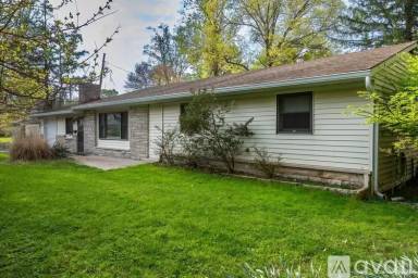 Main picture of 812 S Rose Ave