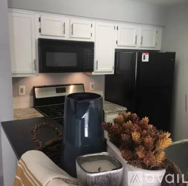 Main picture of 8951 Town Center Cir