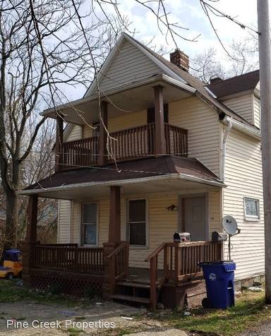 Main picture of 3261 W 58th St