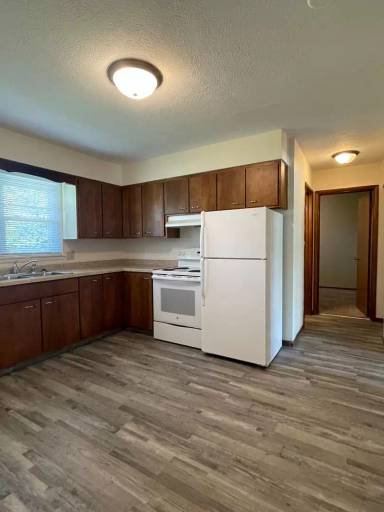 Main picture of 606 11th Ave SW