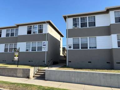 Main picture of 4809 San Vicente Blvd