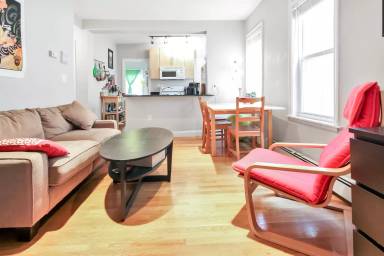 Main picture of 13 Howard St