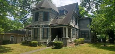 Main picture of 612 5th Ave