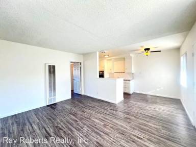 Main picture of 3915 Center St