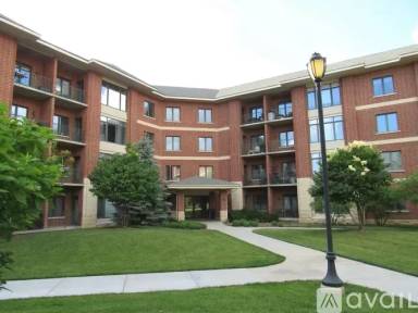 Main picture of 845 E 22nd St