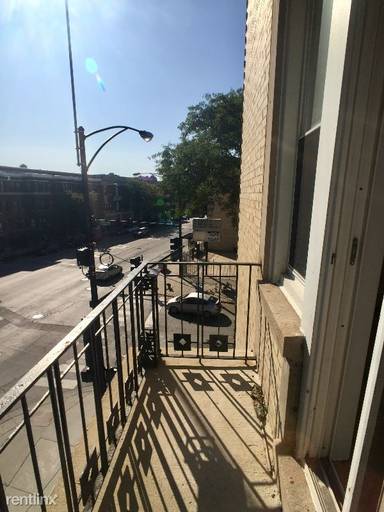 Main picture of 1200 W Pratt Blvd