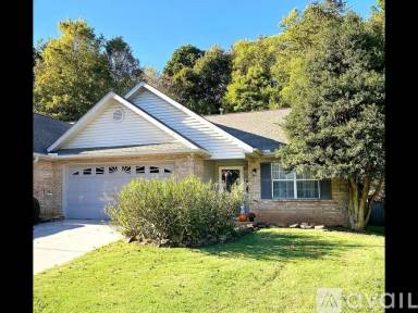 Main picture of 125 Oak Place Cir