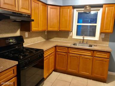 Main picture of 104 Bergen Ave