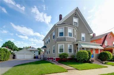 Main picture of 82 Waterman Ave