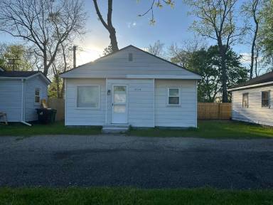 Main picture of 28530 Grayling Ave