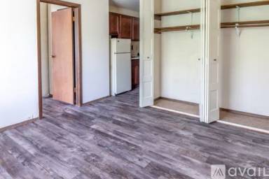 Main picture of 437 W Main St