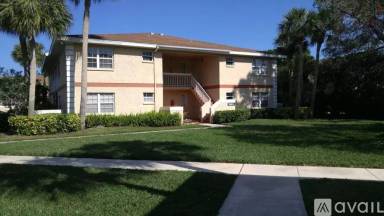 Main picture of 1566 SE Royal Green Cir