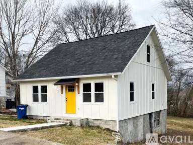 Main picture of 314 W 13th St