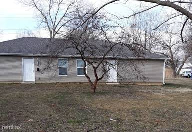 Main picture of 813 W 8th St