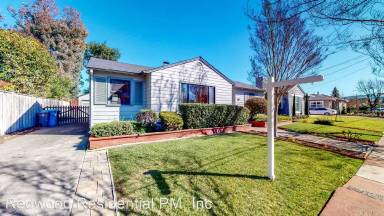 Main picture of 220 Alderbrook Dr