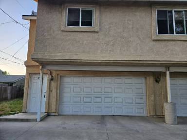 Main picture of 419 S Lincoln St