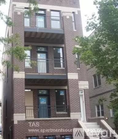 Main picture of 1039 W Newport Ave