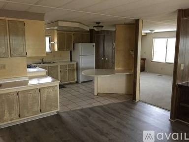 Main picture of 125 Oak Grove Rd