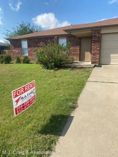 Main picture of 2907 Thoroughbred Dr