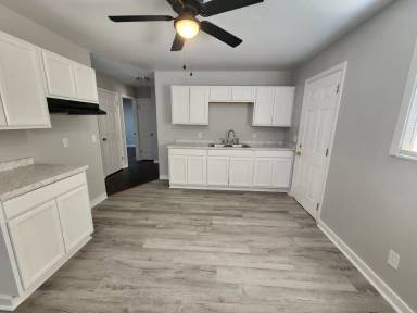 Main picture of 880 Byron Ave