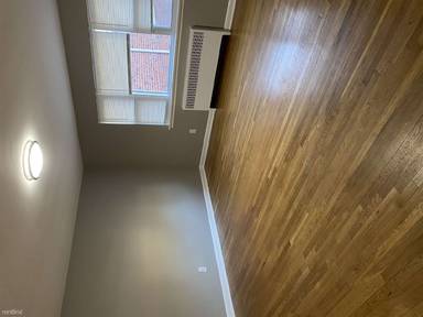 Main picture of 200 Broad Ave
