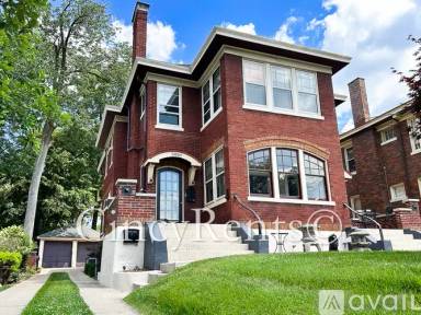 Main picture of 2852 Observatory Ave