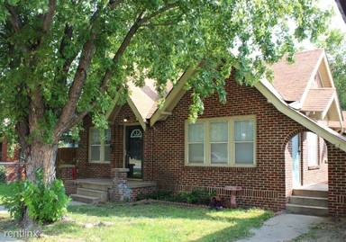 Main picture of 218 N Rock Island Ave