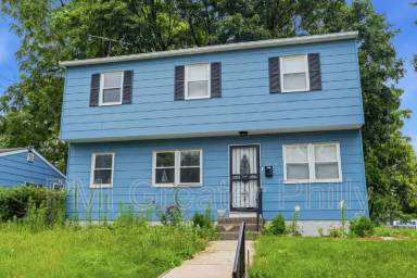 Main picture of 1523 W Cheltenham Ave