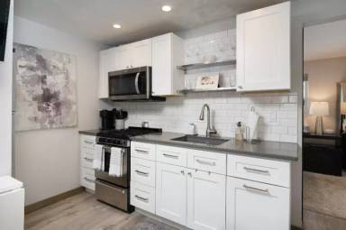 Main picture of 323 N 15th Ave