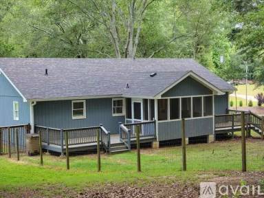 Main picture of 8540 Loy Ln