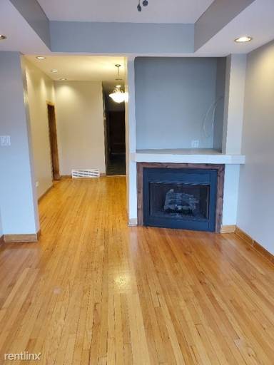 Main picture of 3008 W Diversey Ave