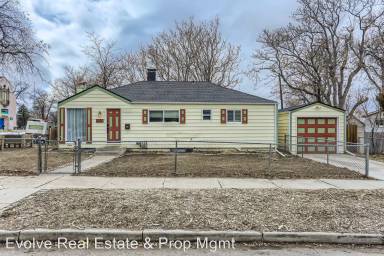 Main picture of 3801 N Adams St