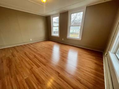 Main picture of 7 Seavey St