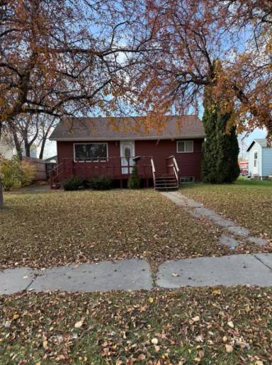 Main picture of 715 Dewey Ave N