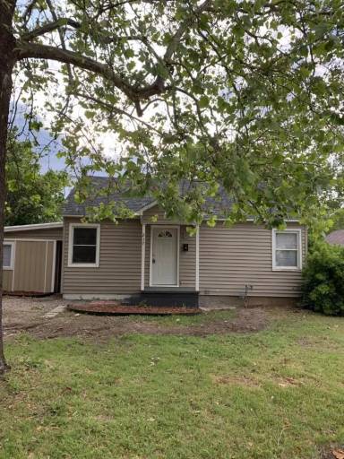 Main picture of 217 S Arrington Dr