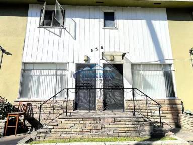 Main picture of 535 S Manhattan Pl