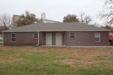 Main picture of 347 1st St