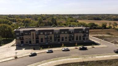 Main picture of 500 N Tratt St
