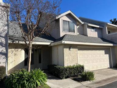 Main picture of 3527 W Savanna St