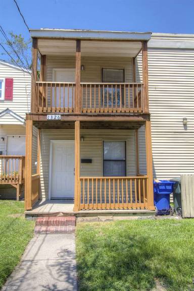 Main picture of 1308 W 42nd St