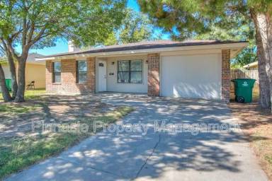 Main picture of 1427 Gregory Dr