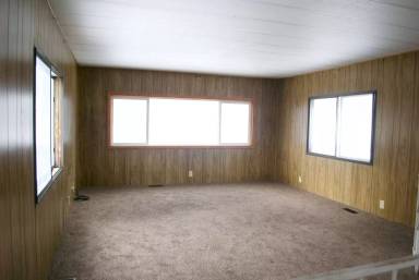 Main picture of 305 N Adam Dr