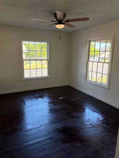 Main picture of 2501 Proctor Ave