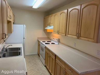 Main picture of Golden Pines Condominiums