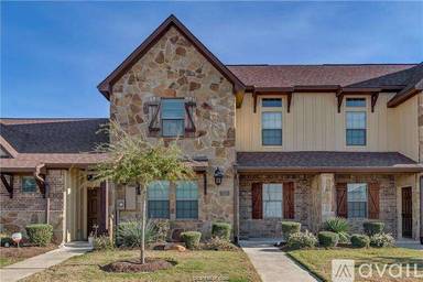 Main picture of 3203 Papa Bear Dr