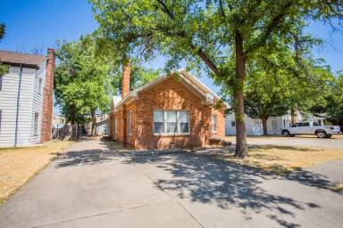 Main picture of 2624 20th St