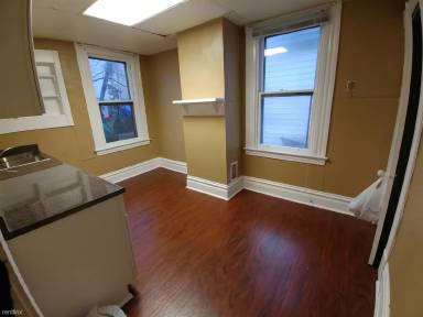 Main picture of 627 Hemlock St