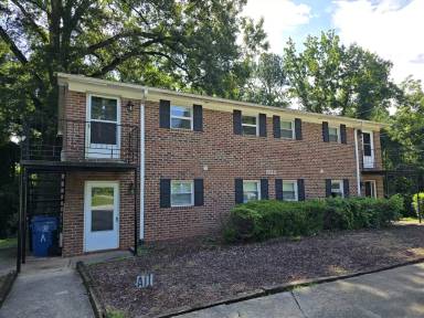 Main picture of 2231 Summit St